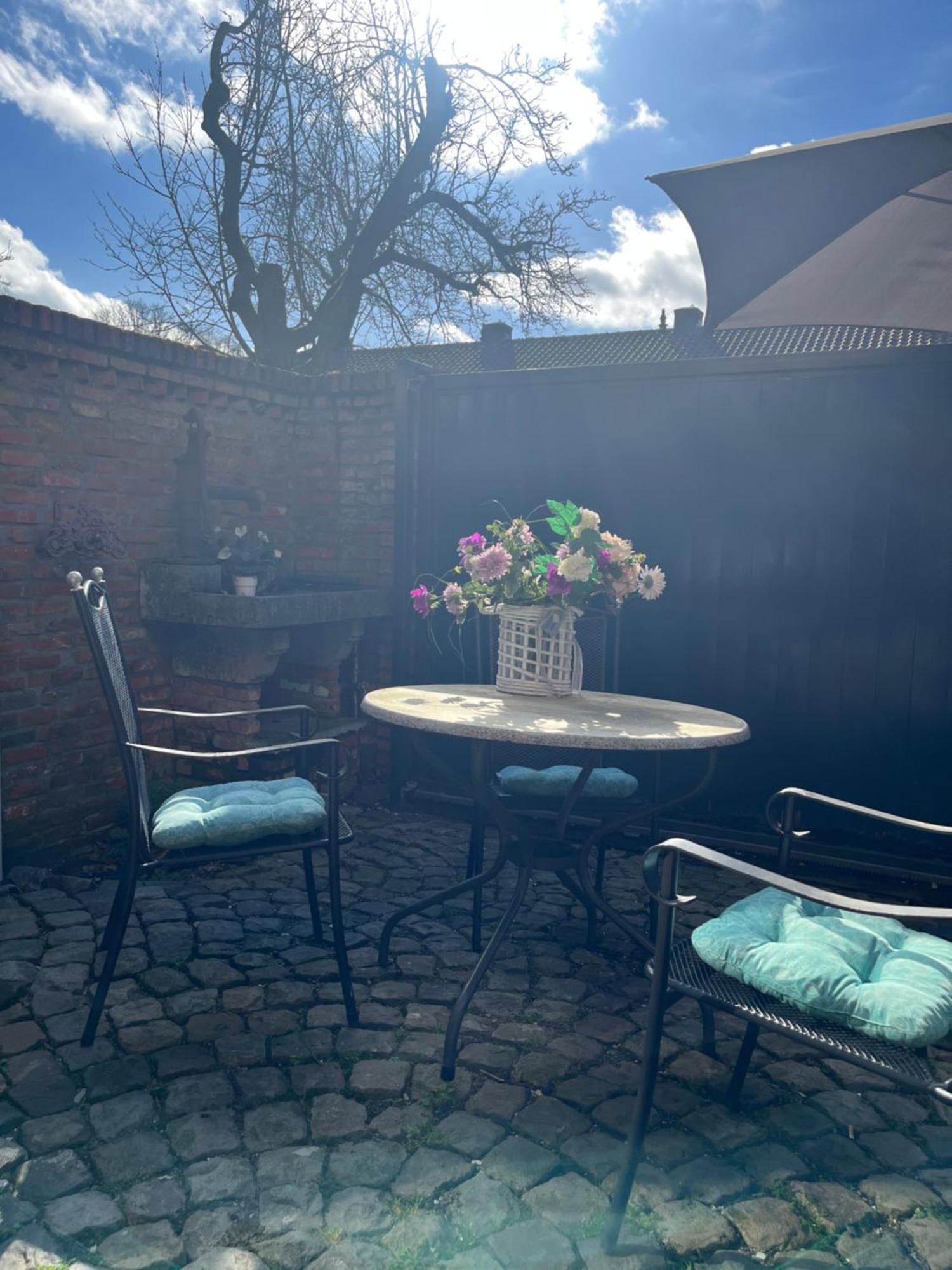 Priscilla'S Bed&Wellness Bed & Breakfast Eindhoven Exterior photo